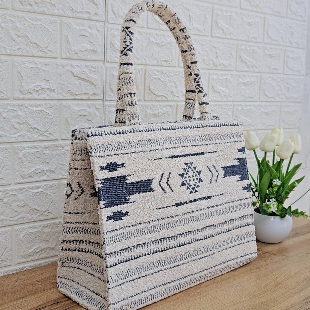 The Snug Style Tote Bag