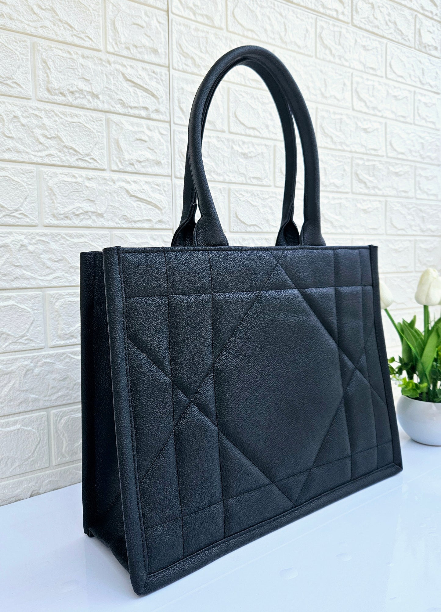 The Executive Edge Tote Bag, Black