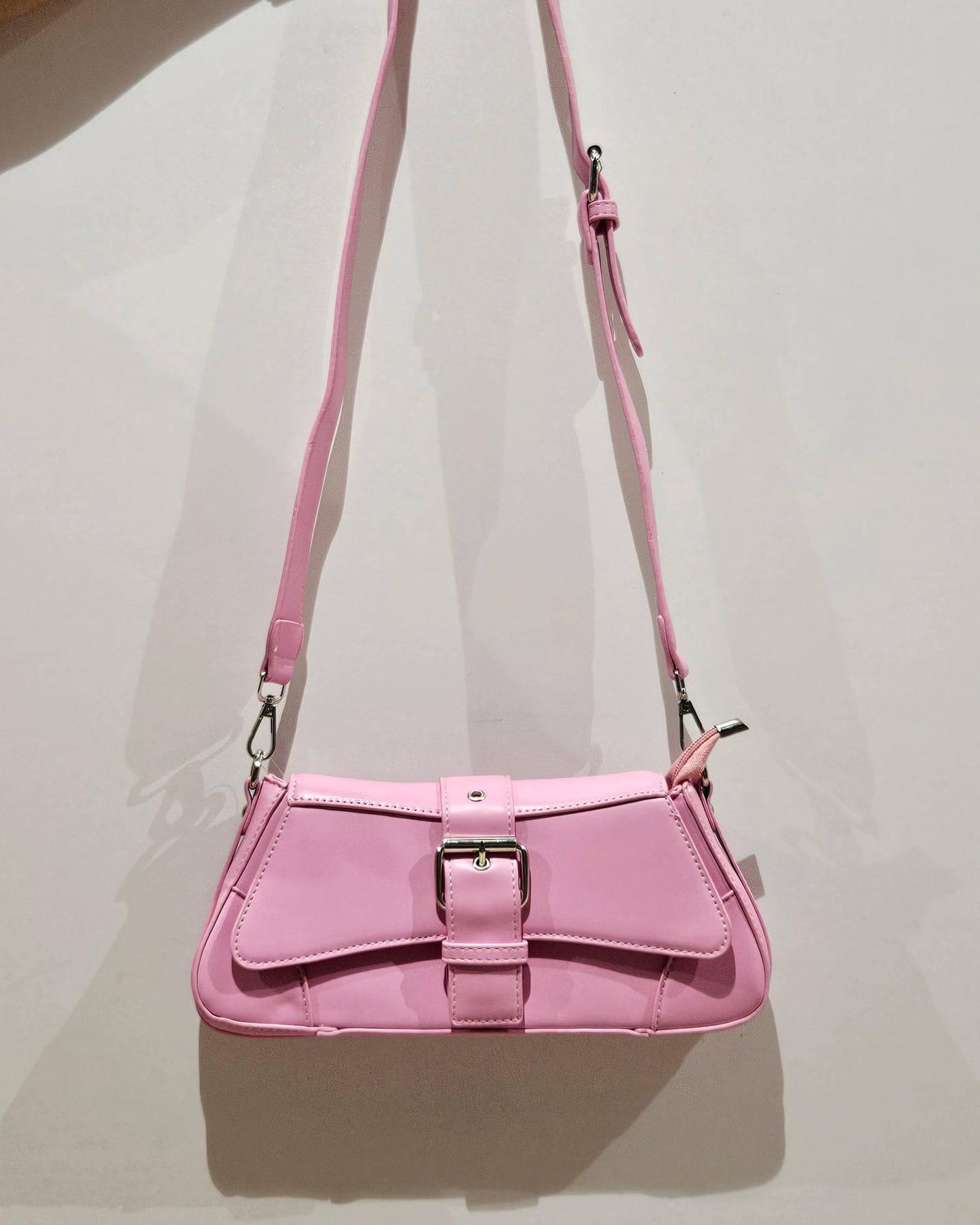 The UrbanEdge Cross Body Bag, Pink