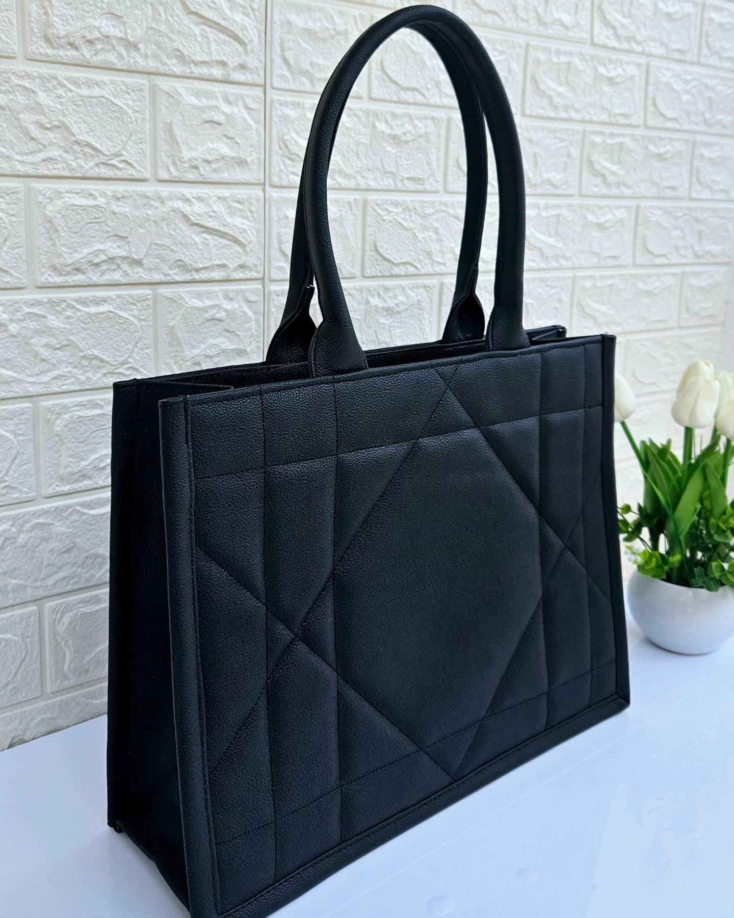 The Executive Edge Tote Bag, Black