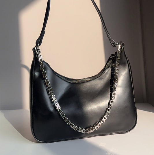 The Velora Chain Shoulder Bag, Black